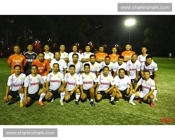 成都草根足球联赛:打造城市足球文化新风尚,助力基层足球发展 成都草根足球联赛:打造城市足球文化新风尚,助力基层足球发展